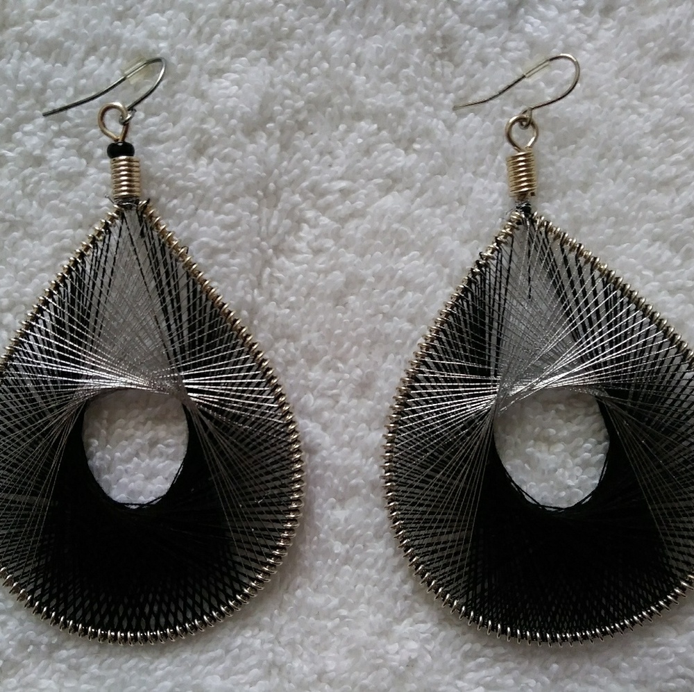 Wire Teardrop Black and Silver Fashion Earrings
